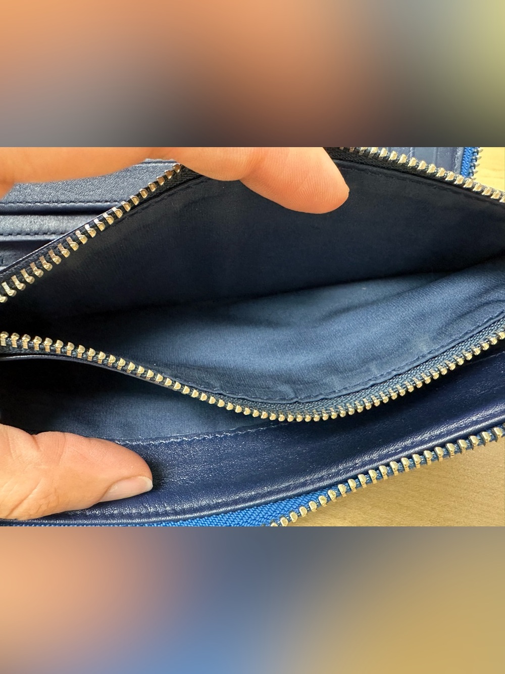 Marc by Marc Jacobs Blue Zip Around Wallet 💙 - Picture 5 of 7